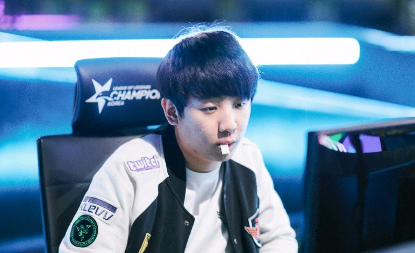 引人关注 引人关注