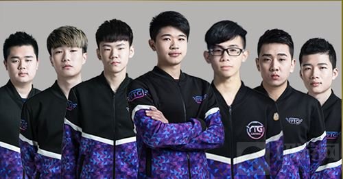 日本羽毛球公开赛半决赛：石宇奇2-0击败小波波夫 与拉尼尔会师决赛