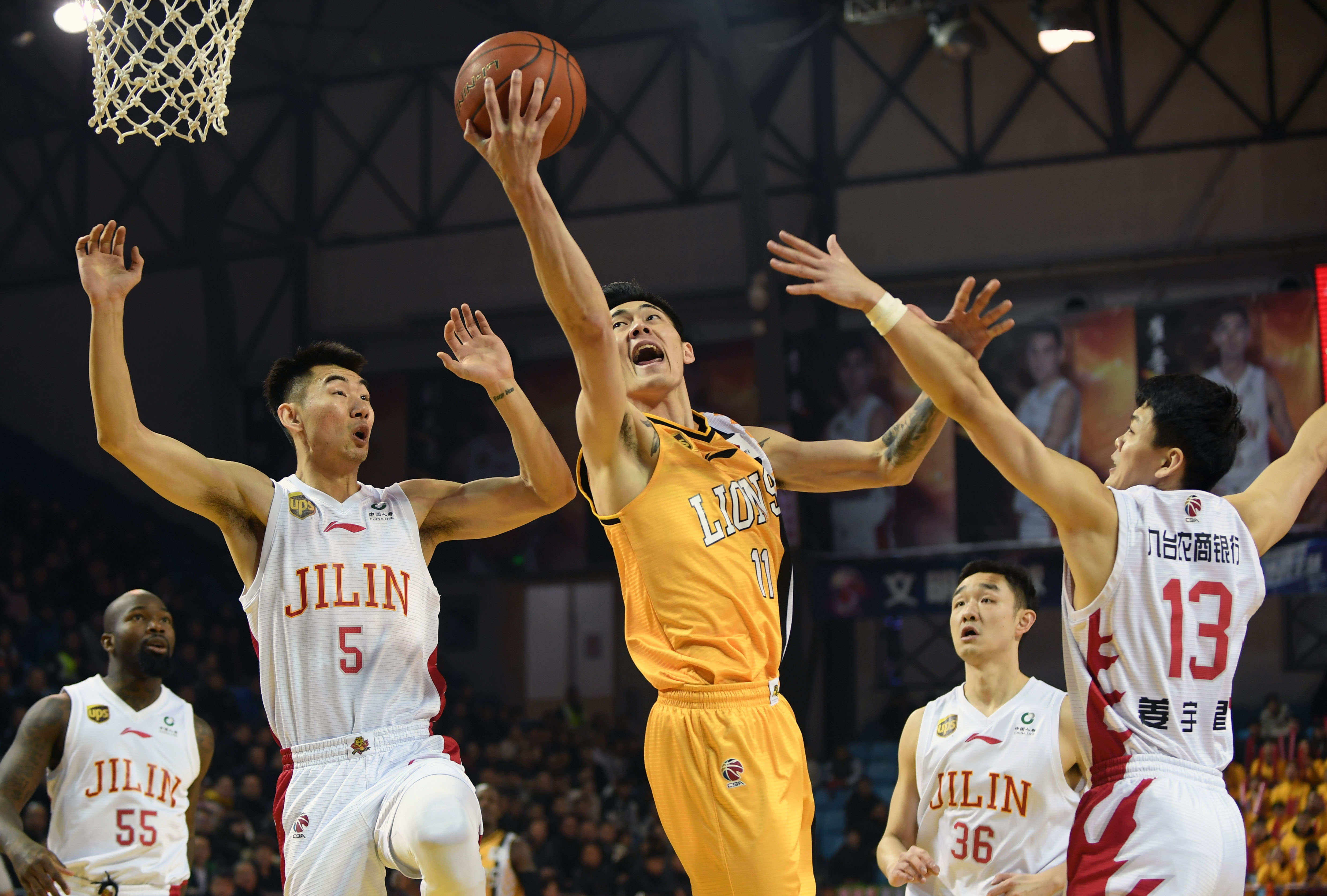 热切关注的 热切关注的