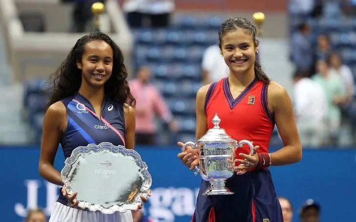 阿尼西莫娃晋级美网女单决赛 将与萨巴伦卡争冠