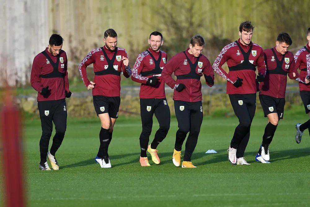 出乎意料 出乎意料